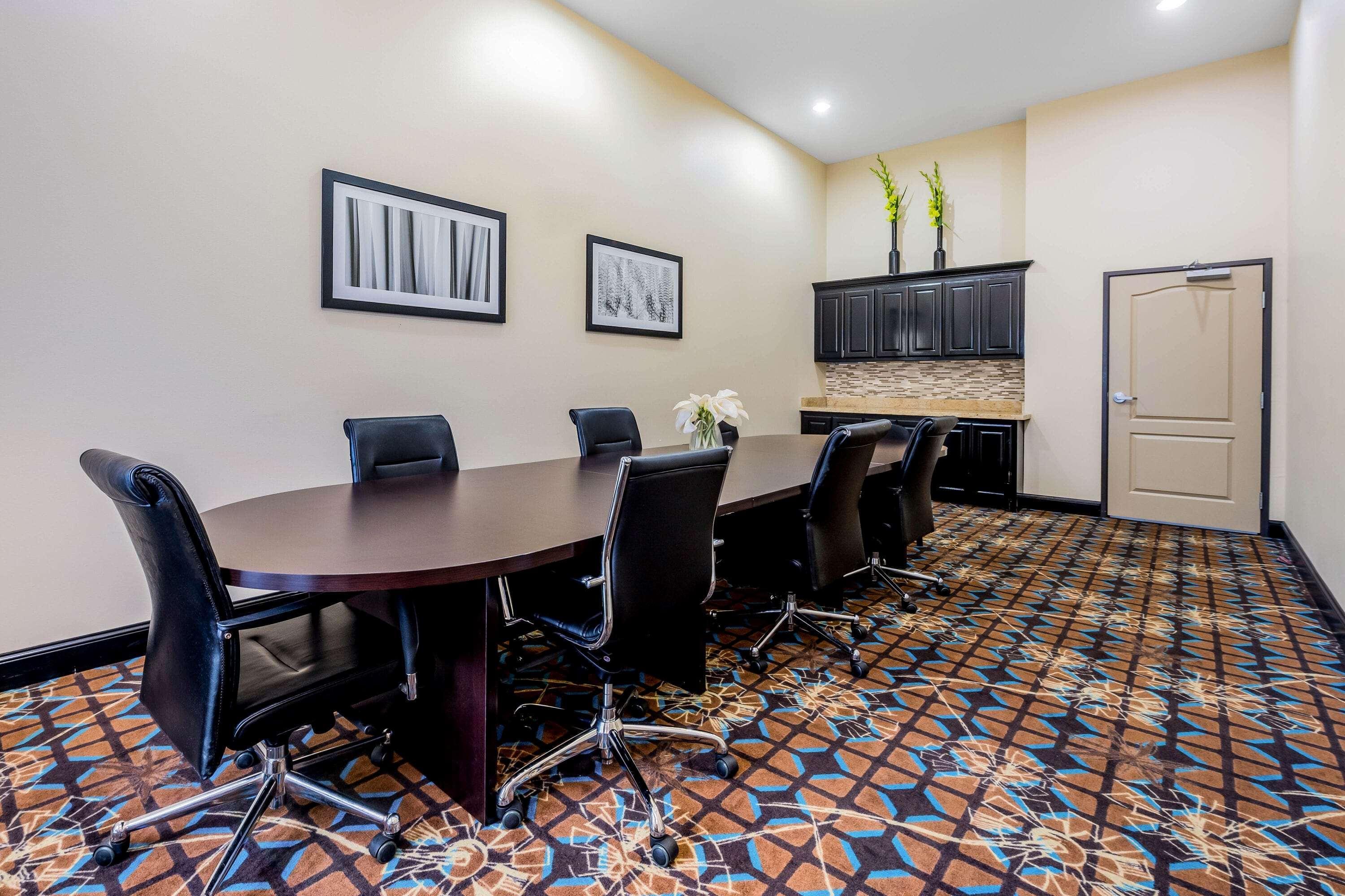 La Quinta By Wyndham Marshall Bagian luar foto