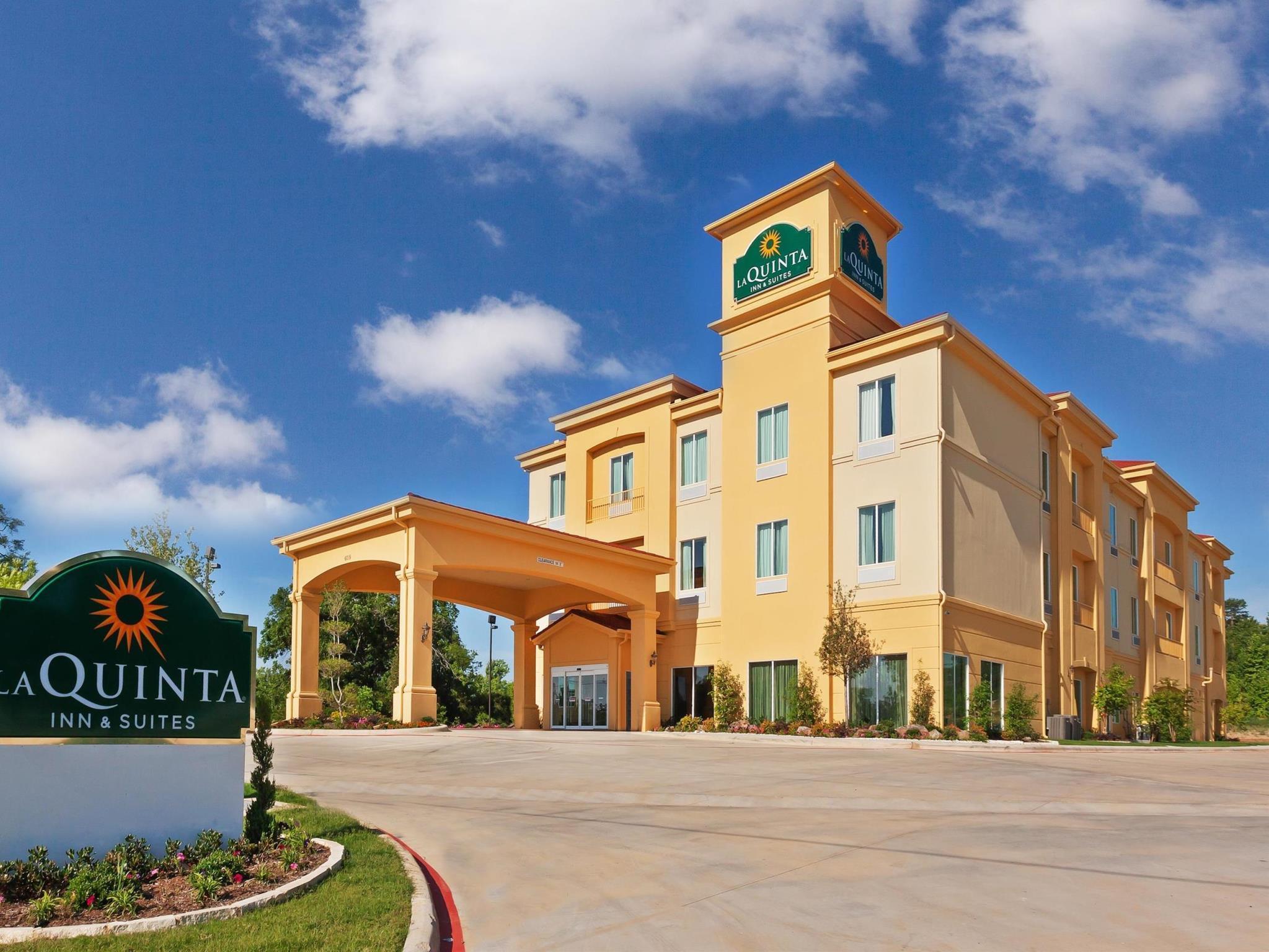La Quinta By Wyndham Marshall Bagian luar foto