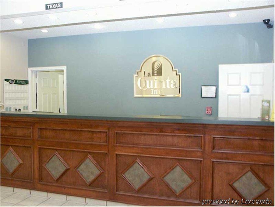 La Quinta By Wyndham Marshall Bagian luar foto